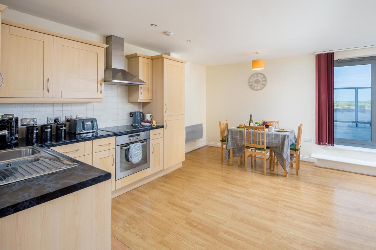 Central Watford Stylish 2 Bedroom Serviced Apartment With Free Parking Extérieur photo